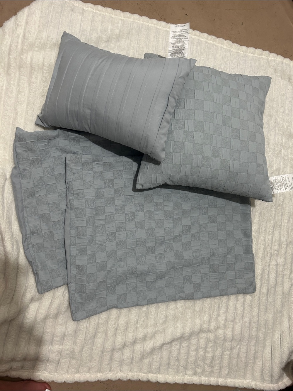 Source Unknown Light Gray Decorative Pillow and Sham Set